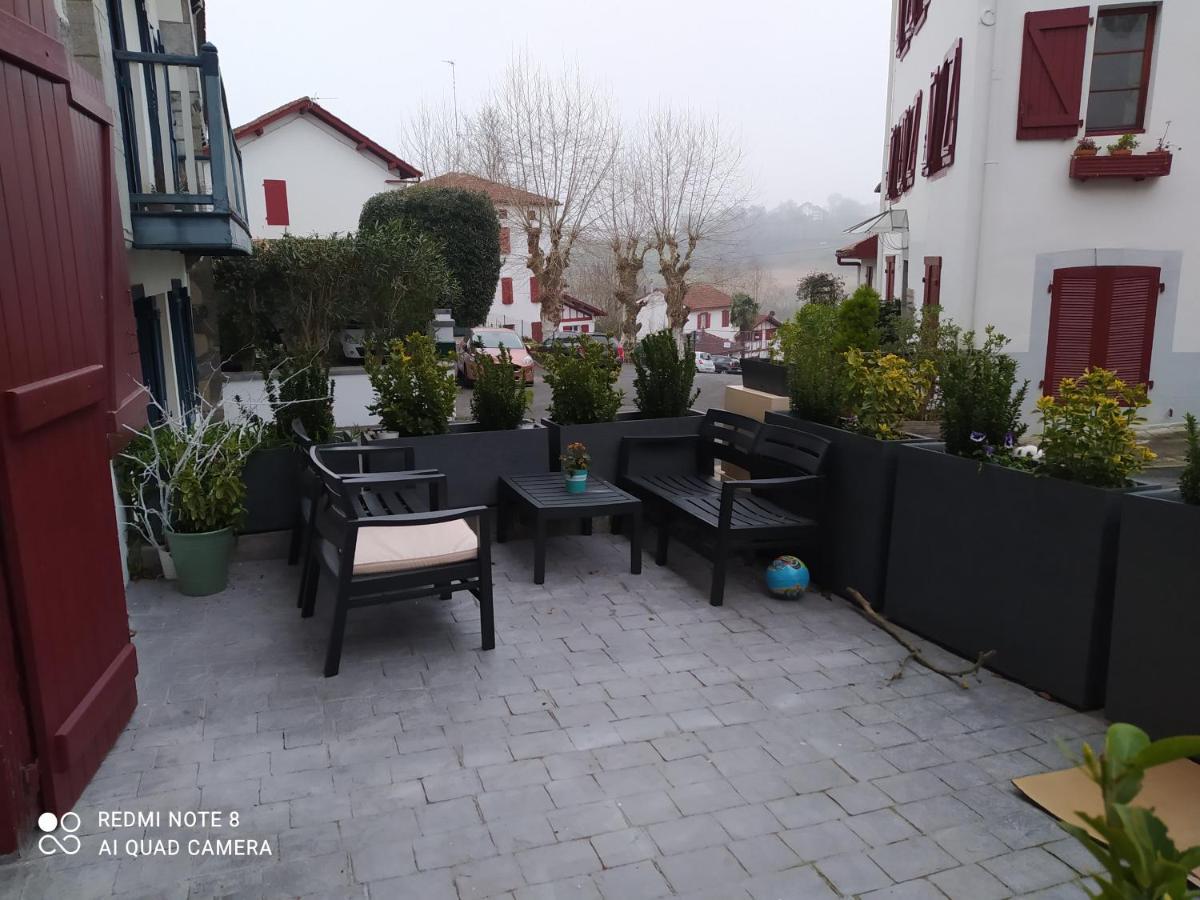 Appartement Rez De Chaussee 2 Chambres Avec Terrasse Cambo-les-Bains Exterior foto